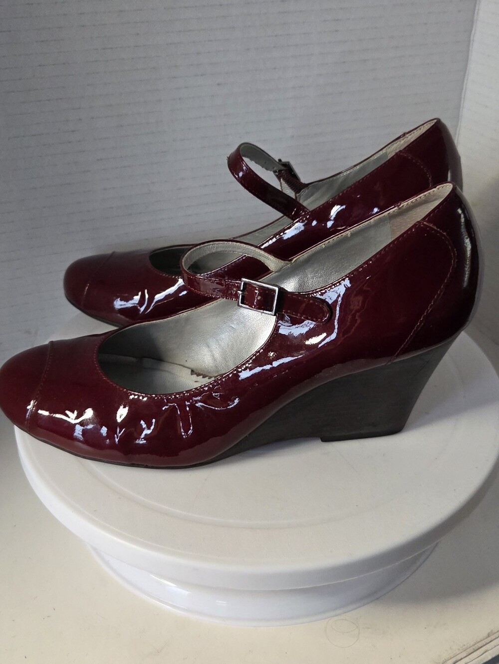Rockport Dark Red Patent Leather Wedge Heeled Mary Jane Shoes Size 7.5